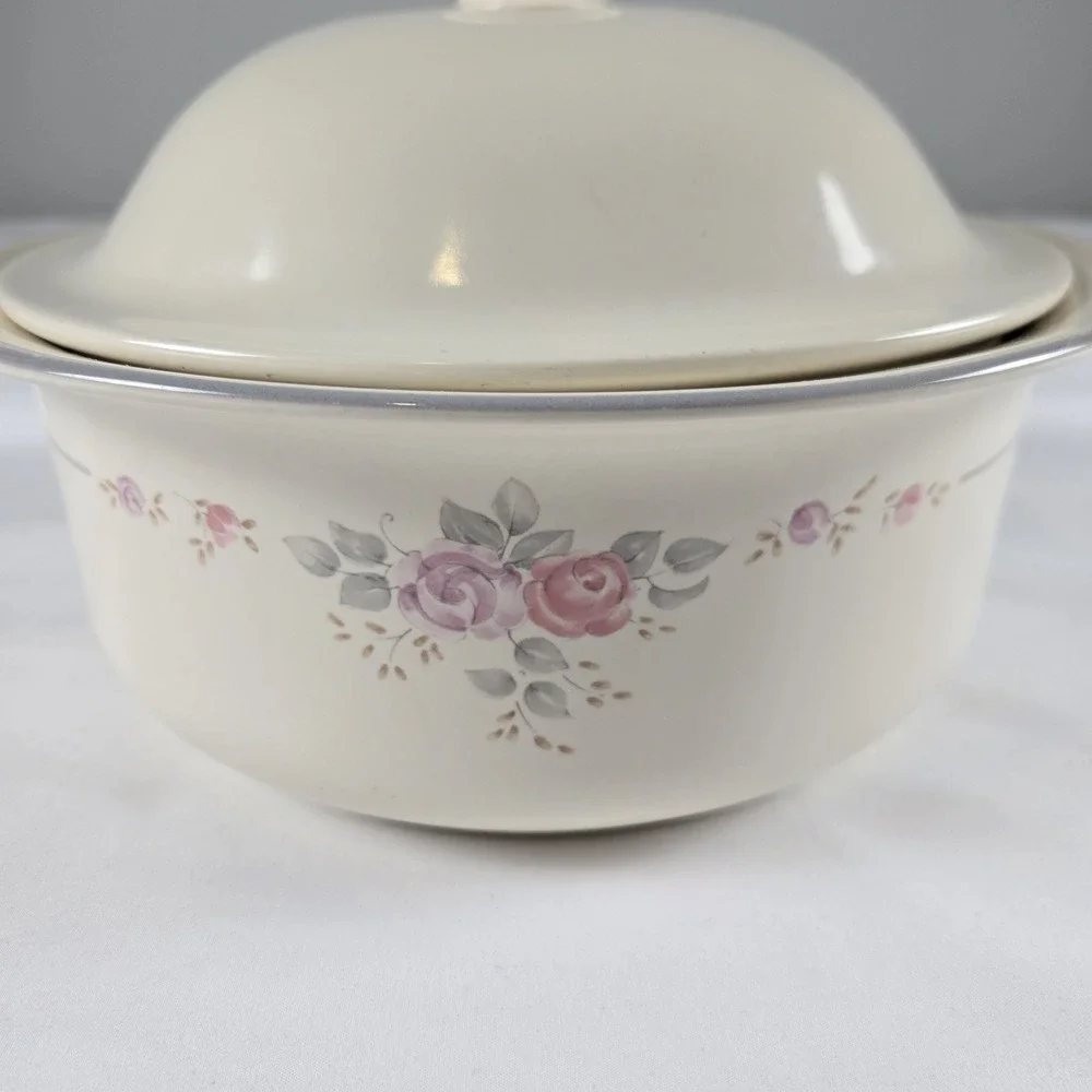 Pfaltzgraff Covered Casserole Dish Vintage Floral Oven &‎ Microwave Safe USA